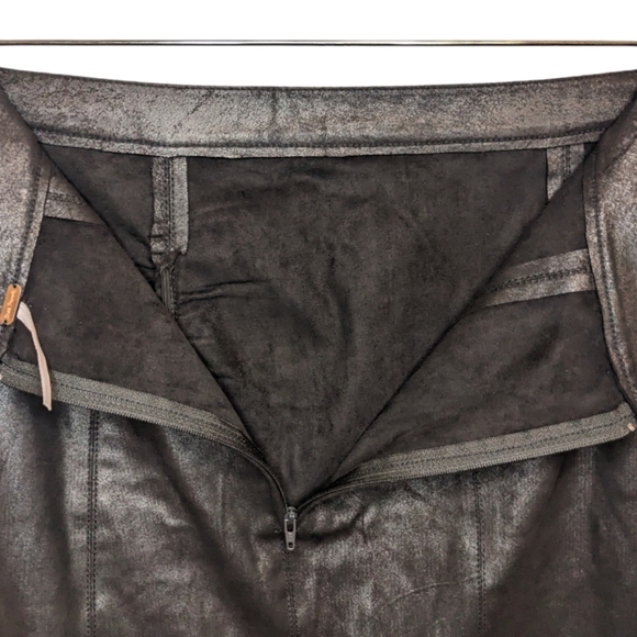Free People Women's Rumi Ruched Faux Suede Mini Skirt 🖤✨ - Picture 8 of 11
